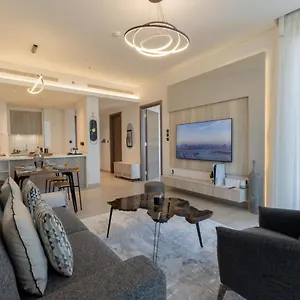 Full Moon Of One Park Avenue شقة