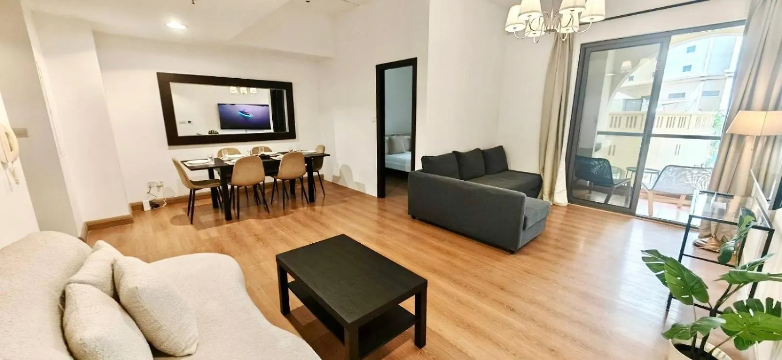 Beautiful 2Br & 4Br Apartments On Jbr Beach, Walking Distance To Bluewaters Island - By Sunkissed Holiday Homes دبي