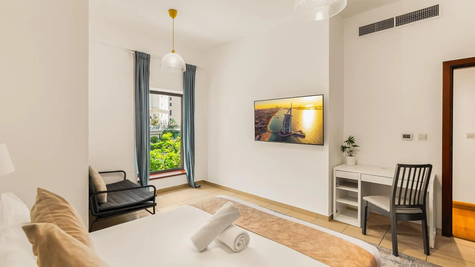 Beautiful 2Br & 4Br Apartments On Jbr Beach, Walking Distance To Bluewaters Island - By Sunkissed Holiday Homes دبي 0*,  الإمارات العربية المتحدة
