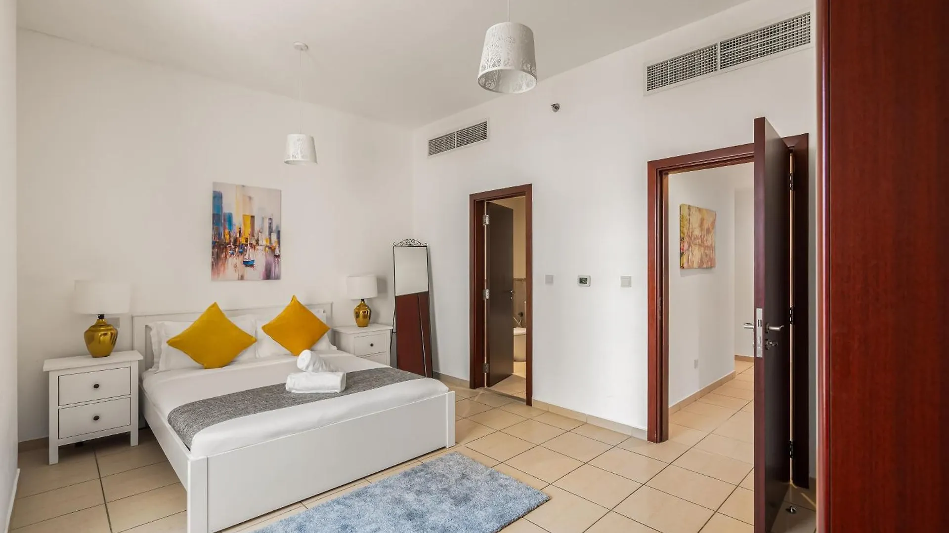 Beautiful 2Br & 4Br Apartments On Jbr Beach, Walking Distance To Bluewaters Island - By Sunkissed Holiday Homes دبي