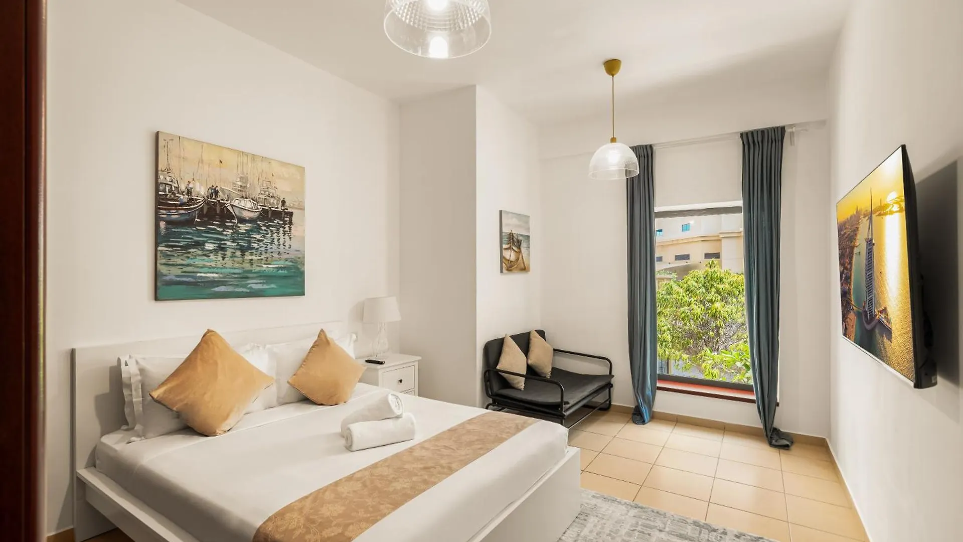 Beautiful 2Br & 4Br Apartments On Jbr Beach, Walking Distance To Bluewaters Island - By Sunkissed Holiday Homes دبي